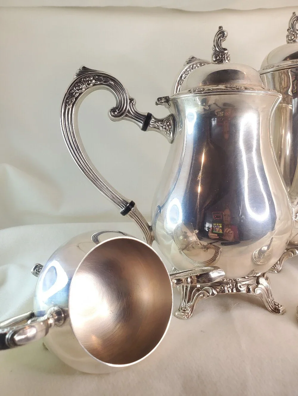 VTG Oneida USA Silver Plate 5-piece Coffee/Tea Service Set with 24